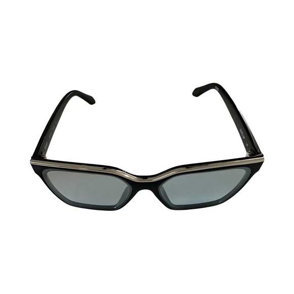 Quay *NEW* Level Up Sunglasses Black/Silver - Picture 2 of 4